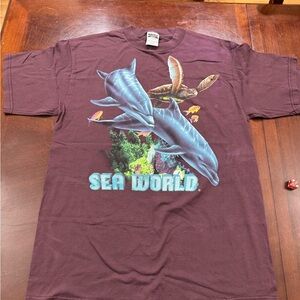 Vintage Sea World Graphic T-Shirt